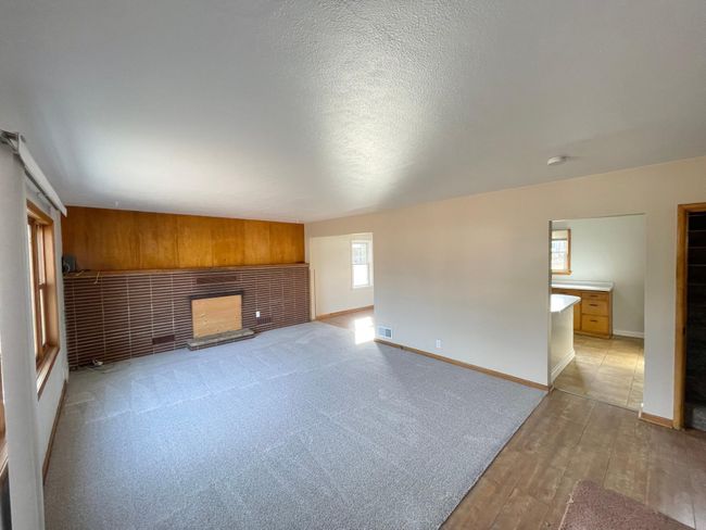 421 W Van Dusen St, House other with 5 bedrooms, 2 bathrooms and null parking in Springfield MN | Image 7