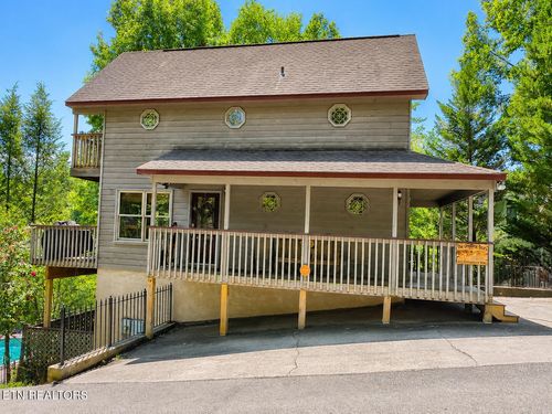 310 Greenwood Way, Pigeon Forge, TN, 37863-6206 | Card Image