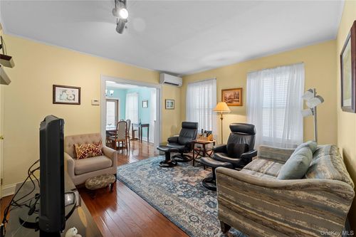 8819 Billings St, Queens Village, NY, 11427-2646 | Card Image