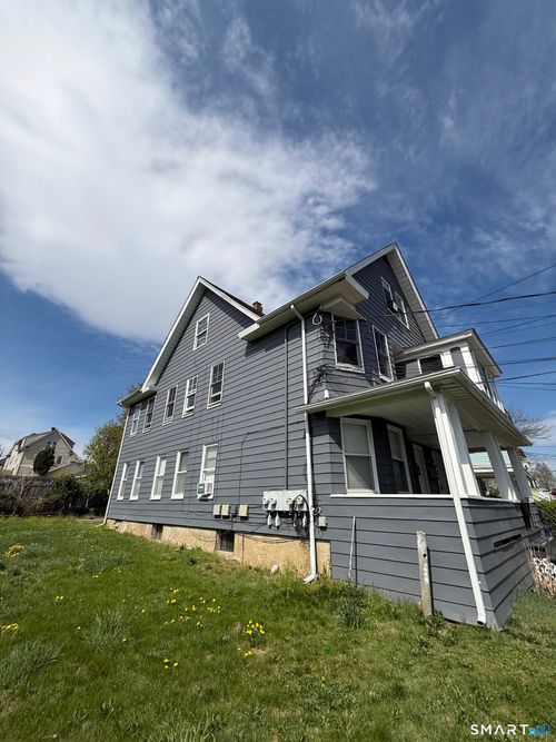 610 Hawley Ave, Bridgeport, CT, 06606-4671 | Card Image