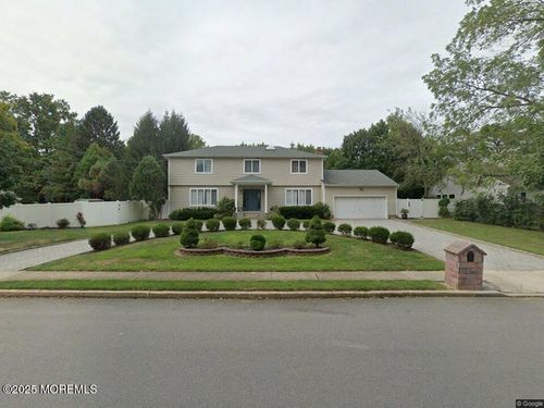 16 Redfern Rd, Eatontown, NJ, 07724-2322 | Card Image