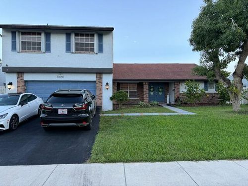 13640 Roanoke Street, Davie, FL, 33325 | Card Image