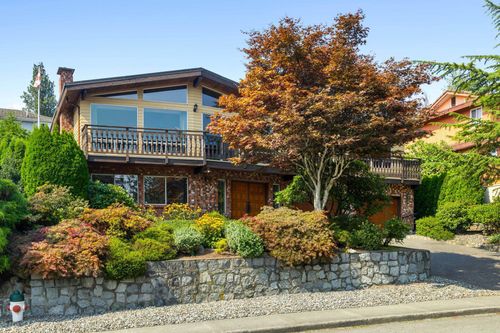 5470 Braelawn Dr, Burnaby, BC, V5B4R7 | Card Image