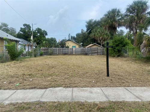 935 13th Ave S, ST PETERSBURG, FL, 33705-2314 | Card Image