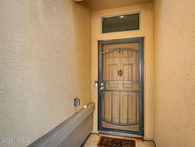 Front door | Image 32