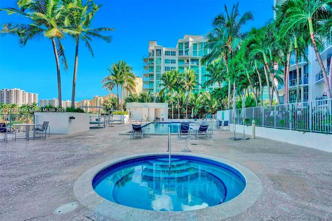 APT-301 - 3029 Ne 188 Th St, Condo with 3 bedrooms, 3 bathrooms and null parking in Aventura FL | Image 37