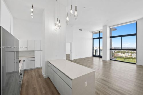 ph2703-101 Diplomat Pkwy, Hallandale Beach, FL, 33009 | Card Image