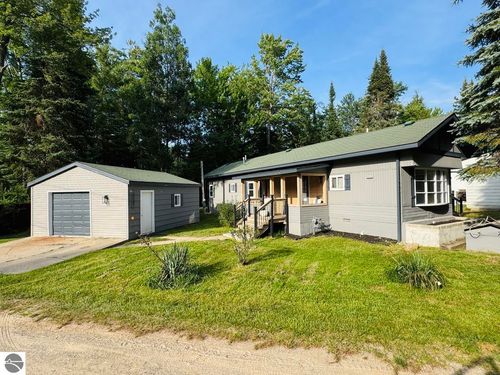 9665 Red Fox Ct, Saint Helen, MI, 48656-9639 | Card Image