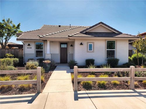 2339 Clubhouse Dr, Paso Robles, CA, 93446-5831 | Card Image