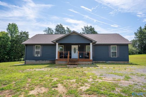 596 County Road 104, Stevenson, AL, 35772-6611 | Card Image