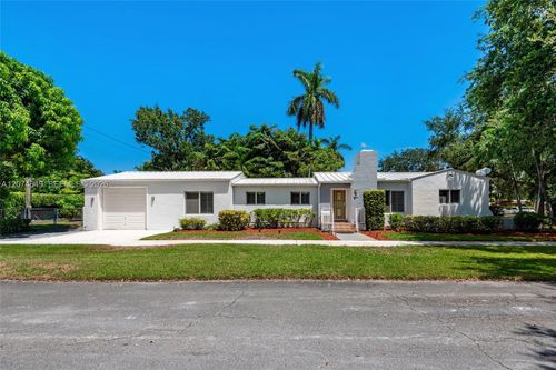 989 Eastward Dr, Miami Springs, FL, 33166-6016 | Card Image
