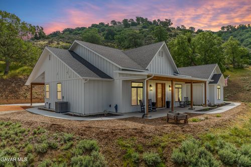 27140 Shut Out Place, Tehachapi, CA, 93561 | Card Image