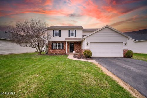 5827 Brookestone Village Ln, Sylvania, OH, 43560-9380 | Card Image