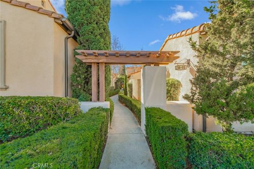 60 Chantilly, Irvine, CA, 92620-2805 | Card Image