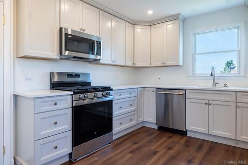 2-107 Woodside Ave, West Harrison, NY, 10604-2156 | Card Image