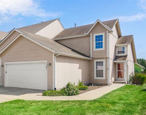 1241 S 5th St E, Louisburg, KS, 66053-4063 | Card Image