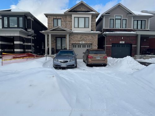 32 Crossmore Cres, Cambridge, ON, N1S0C7 | Card Image