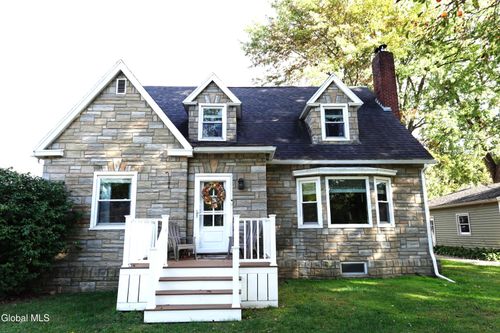 75 N Crystal St, Mechanicville, NY, 12118-1701 | Card Image