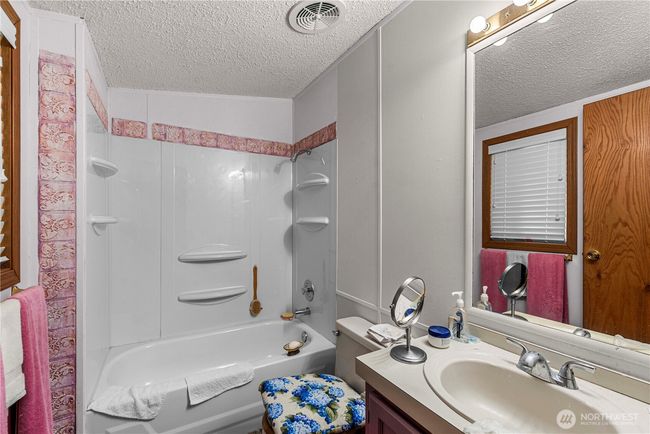 A - 322 N Kentucky Ave, Home with 0 bedrooms, 0 bathrooms and 2 parking in East Wenatchee WA | Image 10