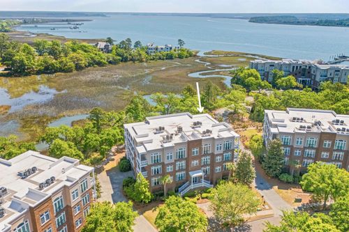 4b-136 Fairbanks Oak Aly, Daniel Island, SC, 29492-8296 | Card Image