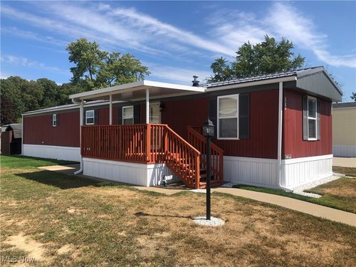 5219 N St Ne, Magnolia, OH, 44643-8473 | Card Image