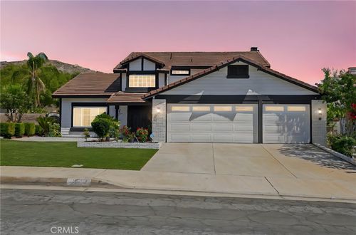 10250 Canyon Vista Rd, Moreno Valley, CA, 92557-3041 | Card Image