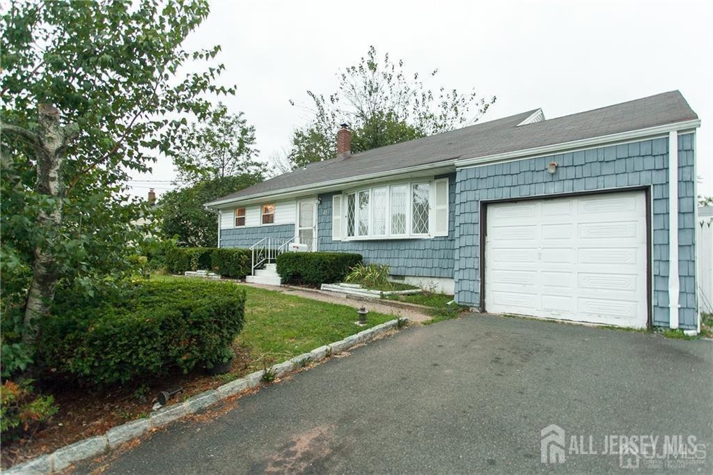 21 Eardley Road, For Rent in Edison Zoocasa