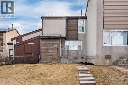 287 Pensville Close Se, Calgary, AB, T2A5P2 | Card Image