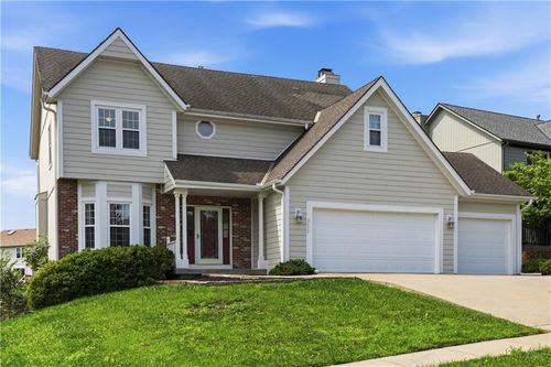 511 Ne 95th Ct, Kansas City, MO, 64155-3331 | Card Image