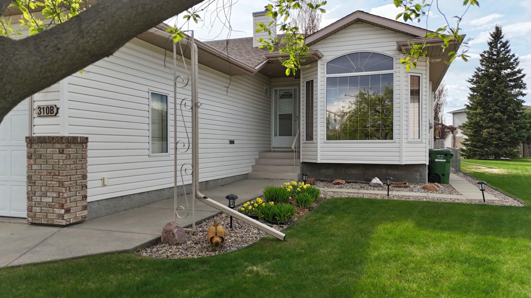 Residential in Camrose 5