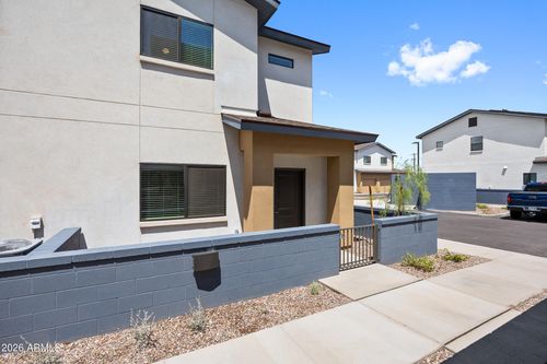 2313 E Mcarthur Dr, Tempe, AZ, 85288-4923 | Card Image