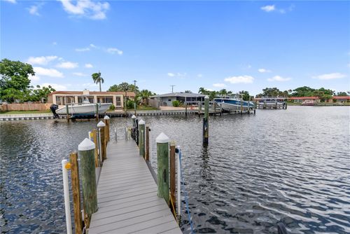52-9612 Santa Maria Ct, BRADENTON, FL, 34210-1334 | Card Image