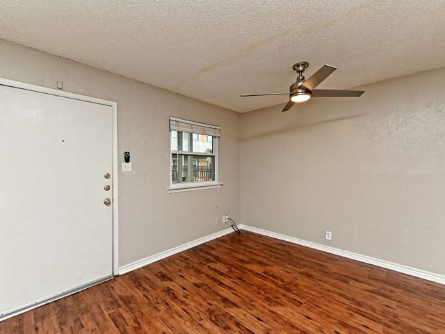 APT-120 - 2401 Manor Rd, Condo with 2 bedrooms, 1 bathrooms and 1 parking in Austin TX | Image 10