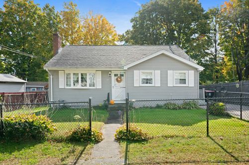 29 Aberdeen St, Brockton, MA, 02302-2929 | Card Image