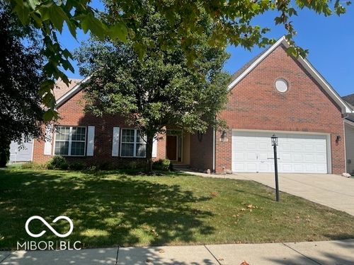 12703 Plum Creek Blvd, Carmel, IN, 46033-8274 | Card Image