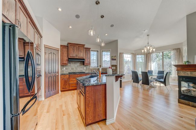 51 Cranridge Bay Se, Home with 3 bedrooms, 3 bathrooms and 8 parking in Calgary AB | Image 4