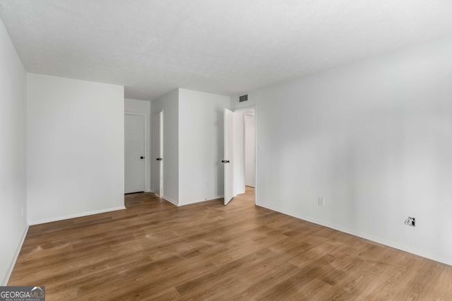 1003 Cumberland Ct Se, Condo with 2 bedrooms, 1 bathrooms and 2 parking in Smyrna GA | Image 23