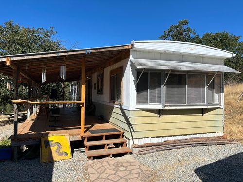 1652 China Gulch Rd, Jacksonville, OR, 97530-9864 | Card Image