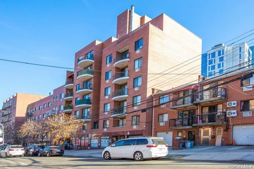 7c-136-16 35th Ave, Flushing, NY, 11354 | Card Image