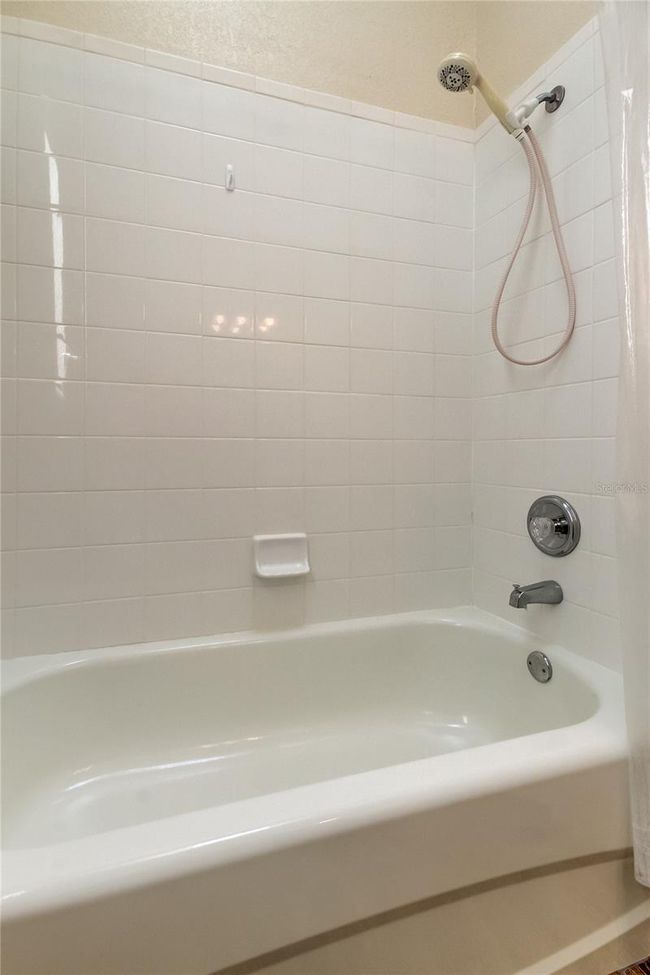 Bathroom 2 | Image 40