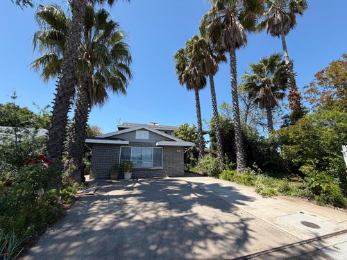3641 Bainbridge Dr, North Highlands, CA, 95660-2764 | Card Image