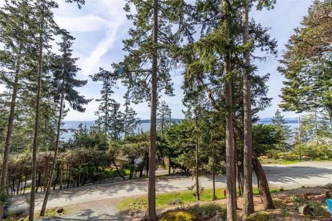4810 Cannon Cres, House other with 3 bedrooms, 2 bathrooms and 3 parking in Pender Island BC | Image 41