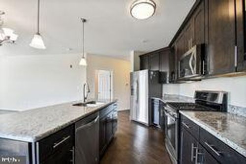 32-3911 Doc Berlin Dr, SILVER SPRING, MD, 20906-1196 | Card Image