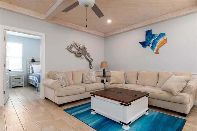 UNIT-402 - 1701 Station St, Townhouse with 3 bedrooms, 3 bathrooms and 2 parking in Port Aransas TX | Image 8