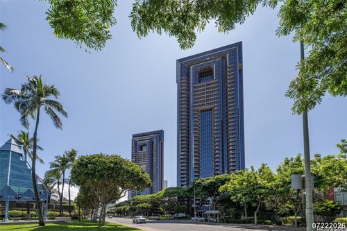 1402-415 South St, Honolulu, HI, 96813-5090 | Card Image