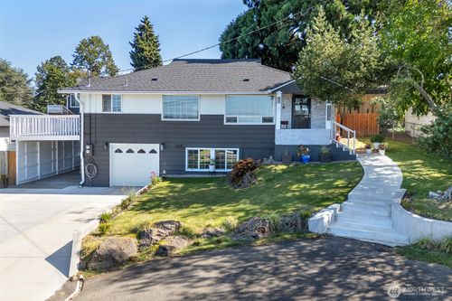 2515 S 118th Street, Burien, WA, 98168 | Card Image