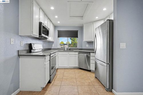6-148 Anderly Ct, Hayward, CA, 94541-2459 | Card Image