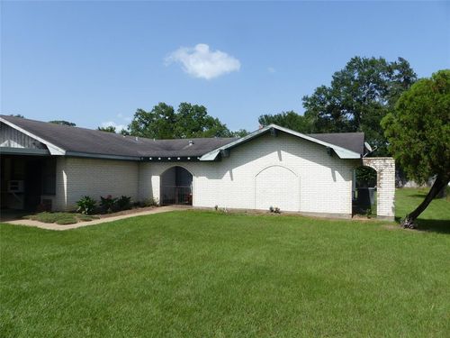 415 N Atchison St, Sealy, TX, 77474-1832 | Card Image
