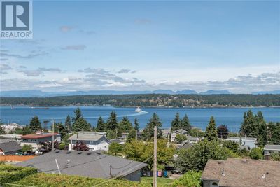 4G - 690 Colwyn St, Condo with 2 bedrooms, 2 bathrooms and 3 parking in Campbell River BC | Image 1