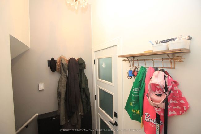 2294 Gore St, House other with 4 bedrooms, 2 bathrooms and 4 parking in Mount Brydges ON | Image 22
